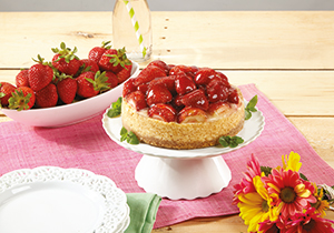 greek-yogurt-strawberry-cheesecake