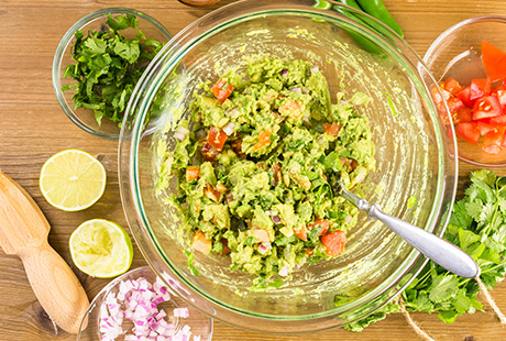 Prepare a guacamole: blend all ingredients