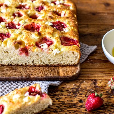 Focaccia aux fraises et à la feta