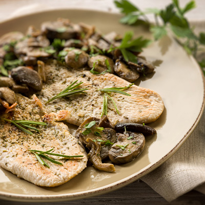 Poitrine de dindon, sauce aux champignons