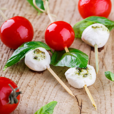 Lettuce-wrapped goat cheese bites