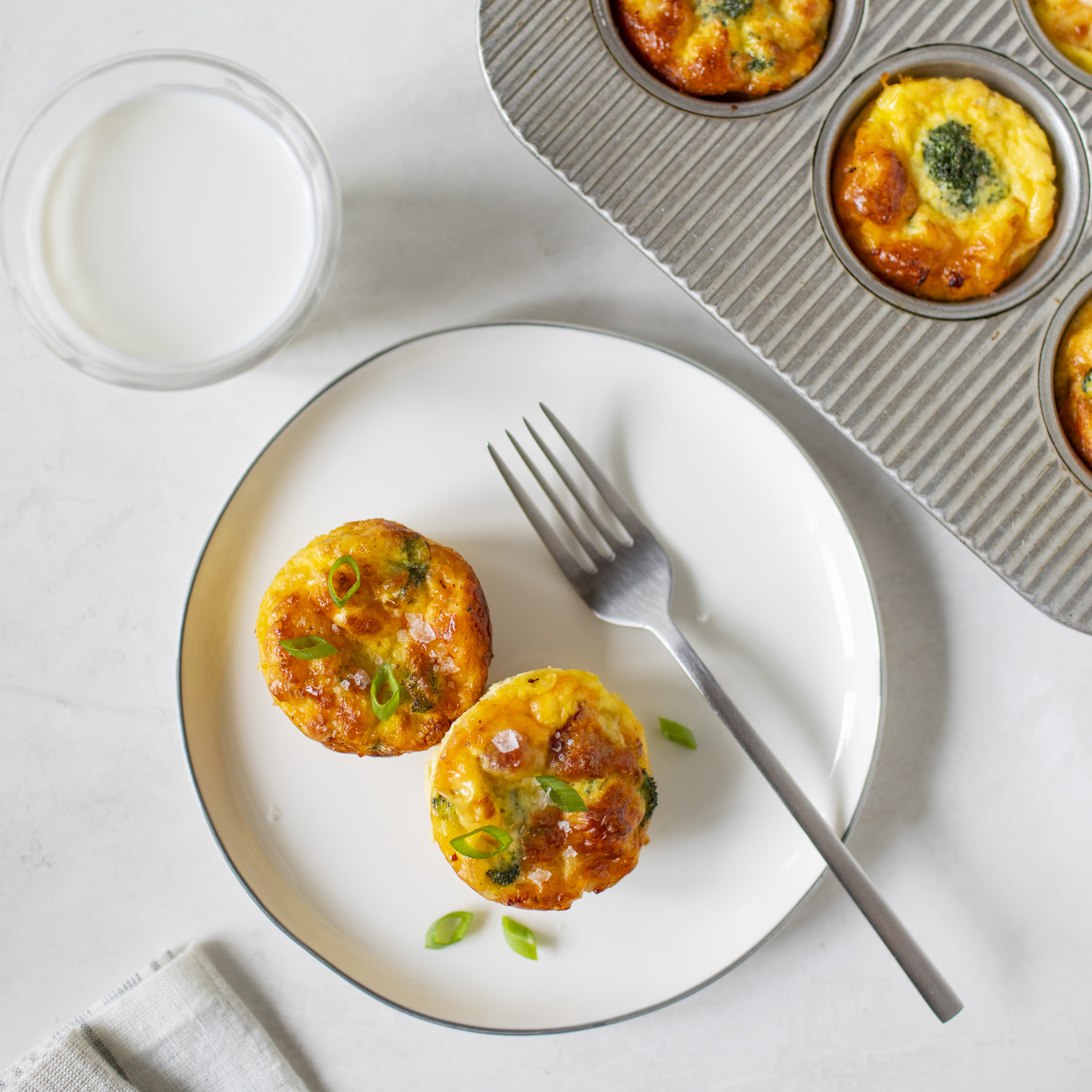 Cheesy Broccoli and Bacon Omelette Bites