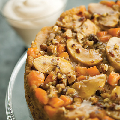 Gâteau aux épices renversé à la citrouille et aux pommes